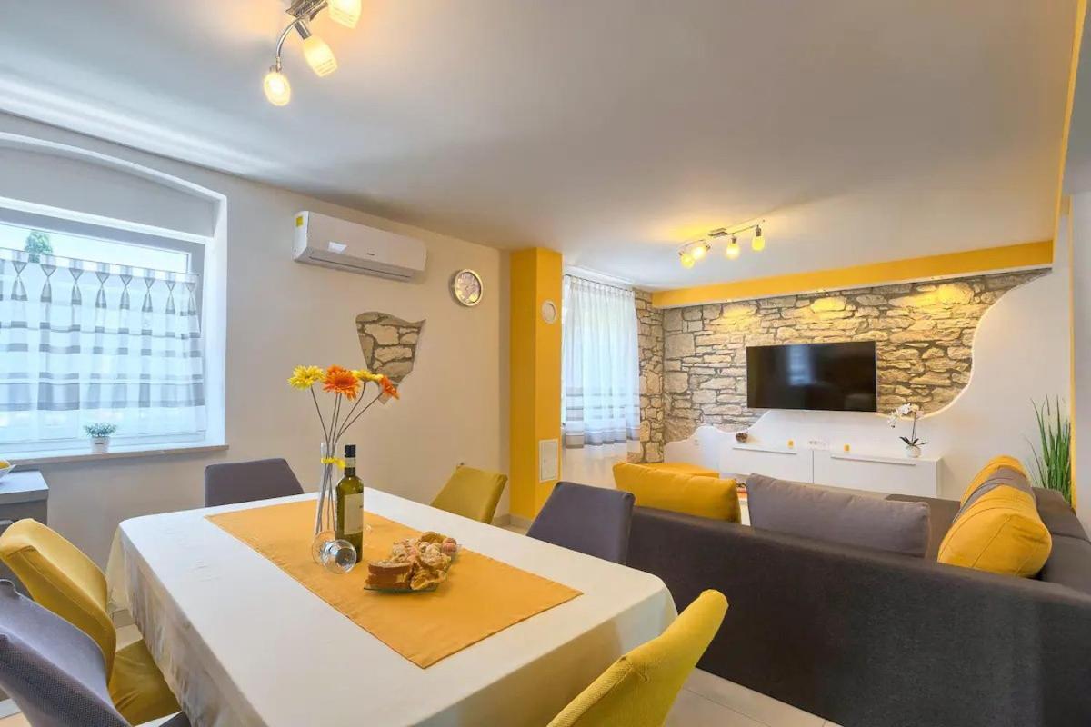 Apartment Viola ,2019 Medulin Bagian luar foto
